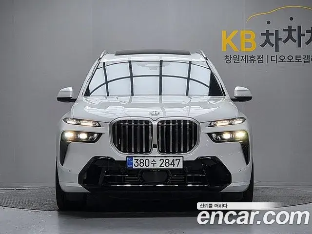 BMW X7 2025 — Photo 18/20