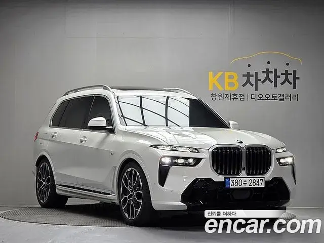 BMW X7 2025 — Photo 14/20