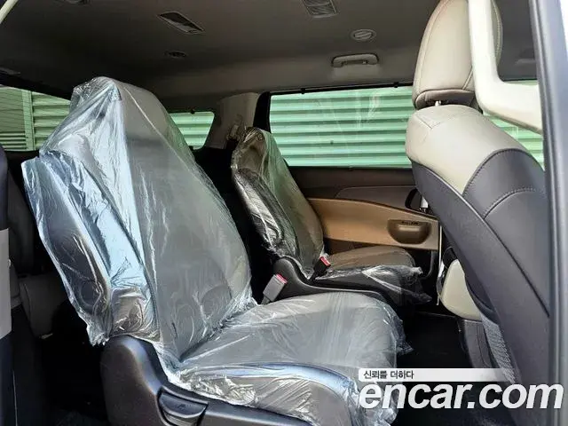 Kia Carnival 2024 — Şəkil 6/20