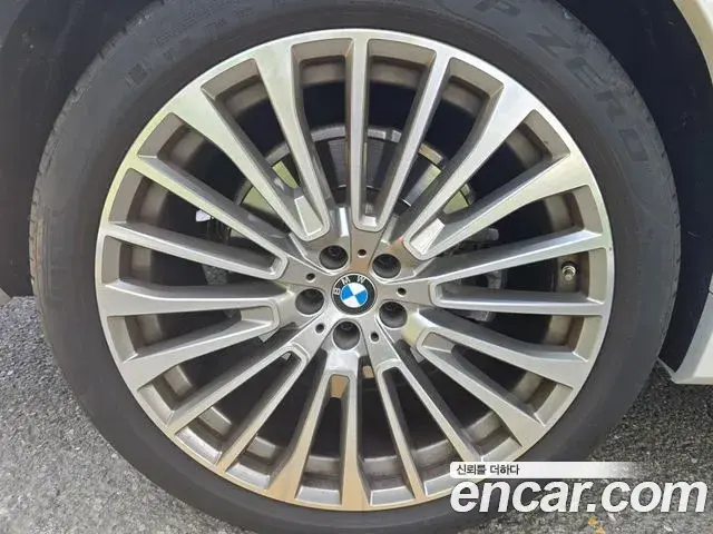 BMW X7 2023 — ფოტო 10/20