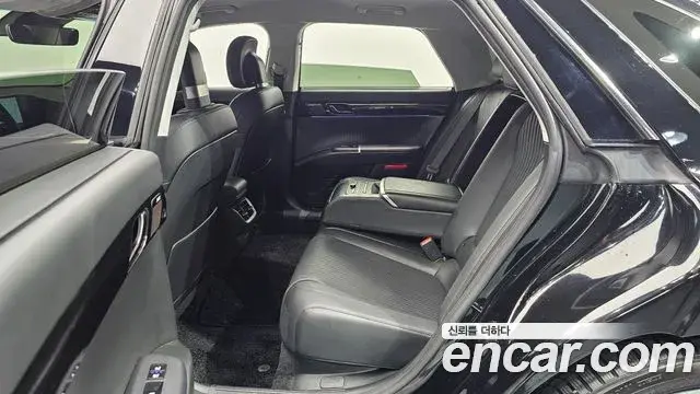 Hyundai Grandeur Hybrid 2023 — Photo 23/37