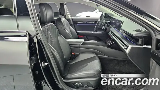 Hyundai Grandeur Hybrid 2023 — Photo 16/37