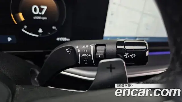 Hyundai Grandeur Hybrid 2023 — Photo 22/37