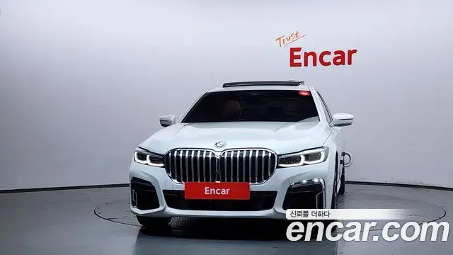 BMW 7 Series 2022 — Photo 18/20