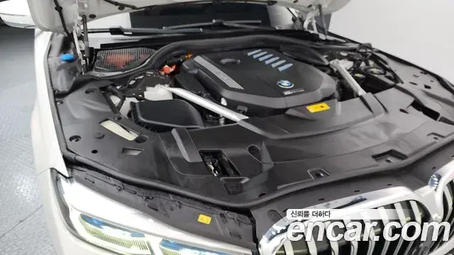 BMW 7 Series 2022 — Photo 16/20