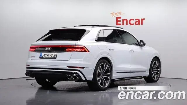 Audi SQ8 2021 — Şəkil 15/20