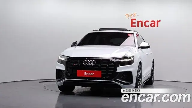 Audi SQ8 2021 — Şəkil 14/20