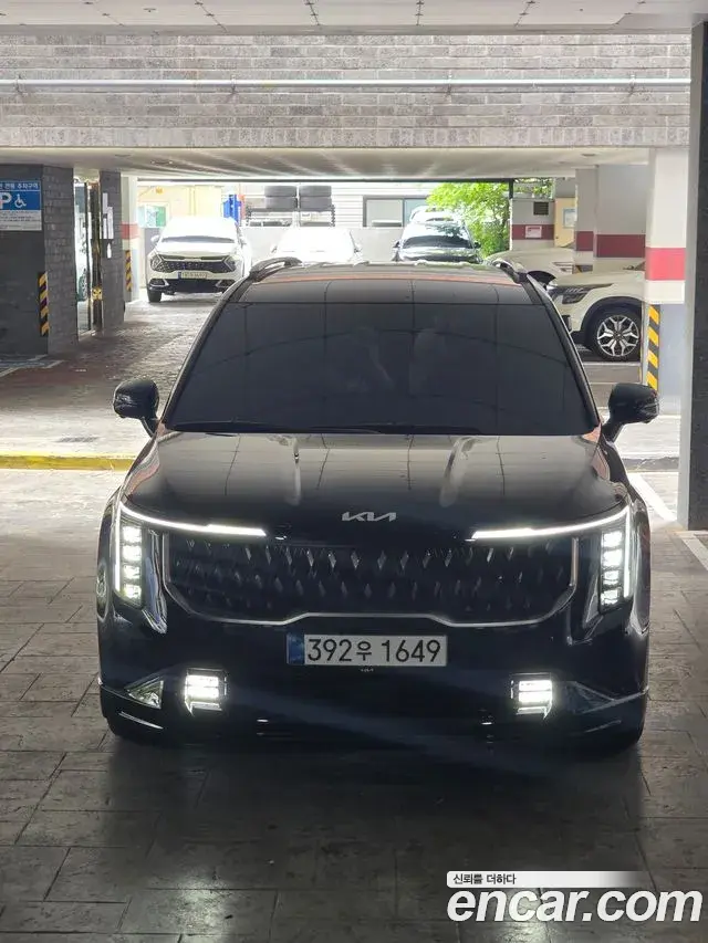 Kia Carnival 2025 — Photo 3/12