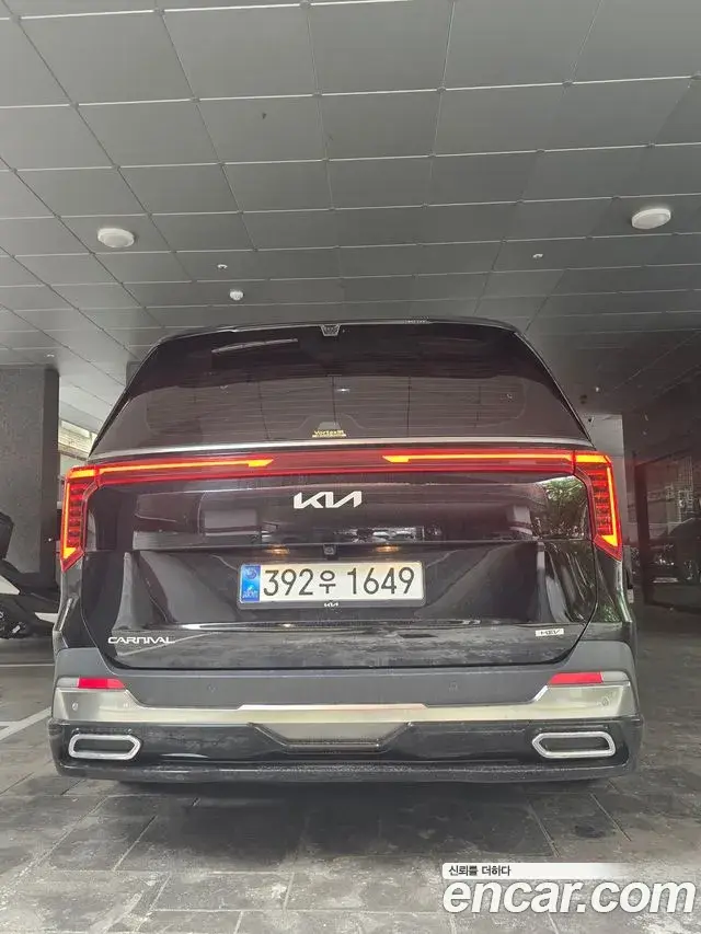 Kia Carnival 2025 — Photo 8/12