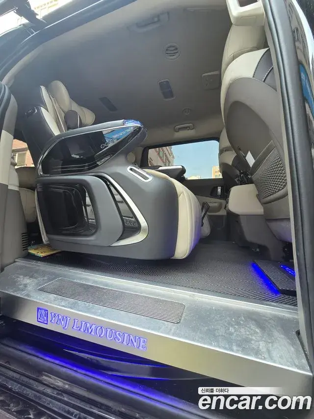 Kia Carnival 2025 — Photo 4/12