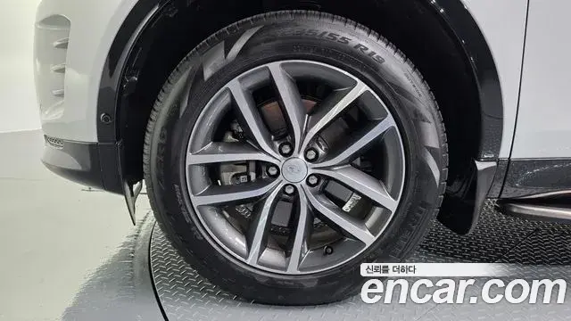 Land Rover Discovery Sport 2025 — Photo 17/20
