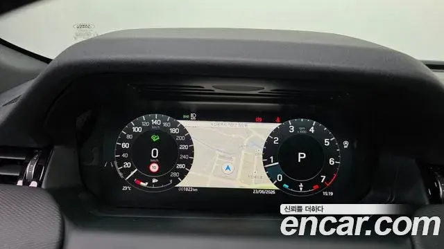 Land Rover Discovery Sport 2025 — Photo 9/20