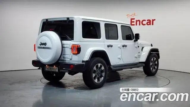 Jeep Wrangler 2022 — Şəkil 15/20