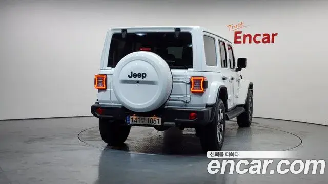 Jeep Wrangler 2022 — Şəkil 9/20