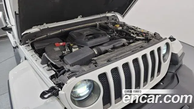 Jeep Wrangler 2022 — Şəkil 13/20
