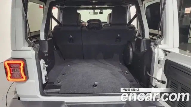 Jeep Wrangler 2022 — Şəkil 6/20