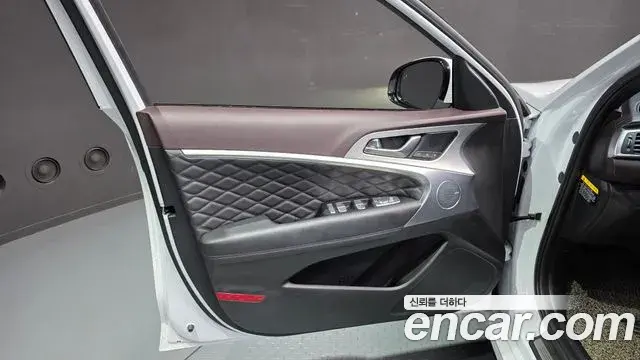 Genesis G70 2018 — ფოტო 5/31