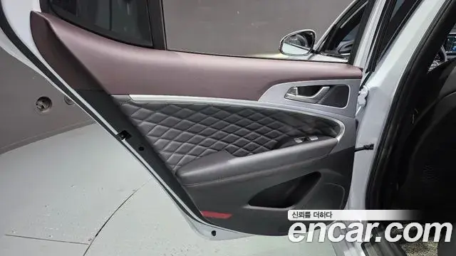 Genesis G70 2018 — ფოტო 17/31