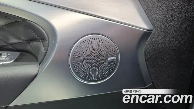 Genesis G70 2018 — ფოტო 12/31