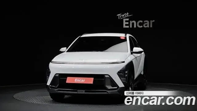 Hyundai Kona 2023 — Фото 2/20