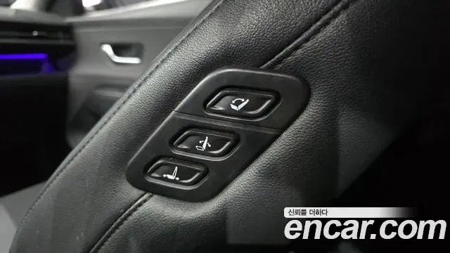 Hyundai Kona 2023 — Фото 18/20