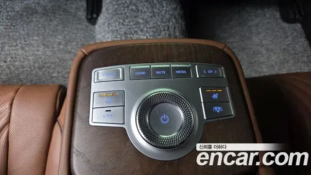 Genesis G80 2022 — ფოტო 15/33