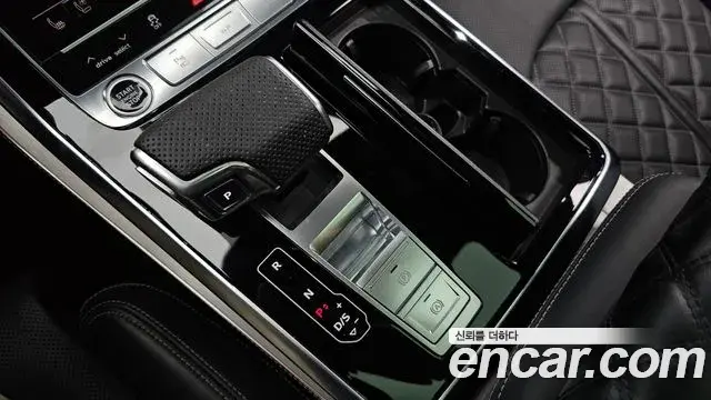 Audi Q8 2022 — Photo 18/20