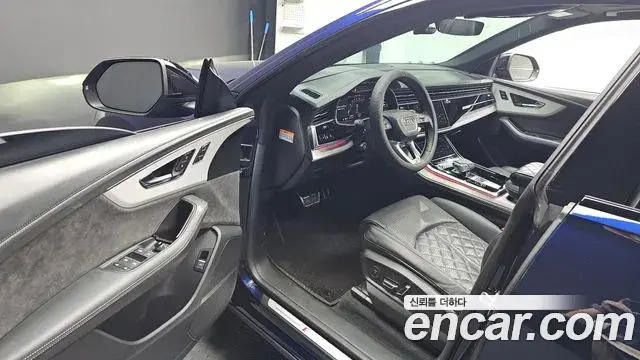 Audi Q8 2022 — Photo 9/20