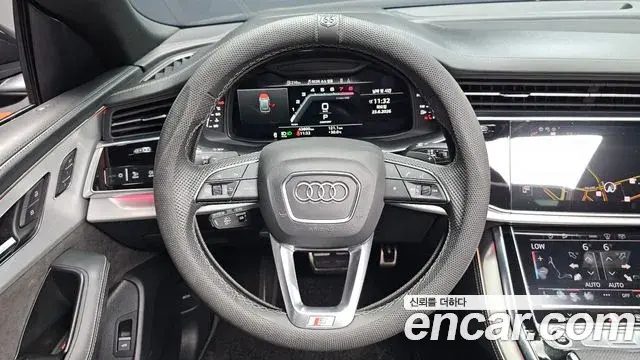 Audi Q8 2022 — Photo 10/20