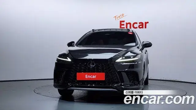 Lexus RX500h 2024 — Şəkil 33/36