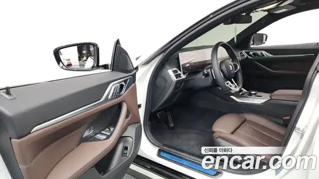 BMW 4 Series 2025 — Фото 10/20