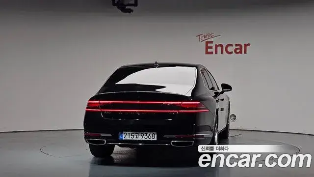 Genesis G90 2022 — Photo 11/20