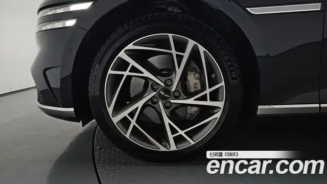 Genesis G90 2022 — Photo 2/20