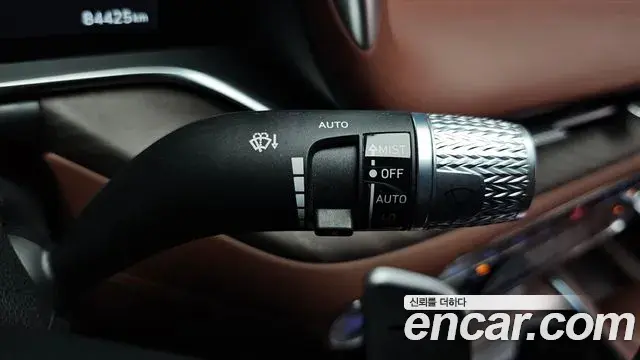 Genesis G90 2022 — Photo 12/20