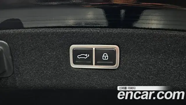 Genesis G90 2022 — Photo 15/20