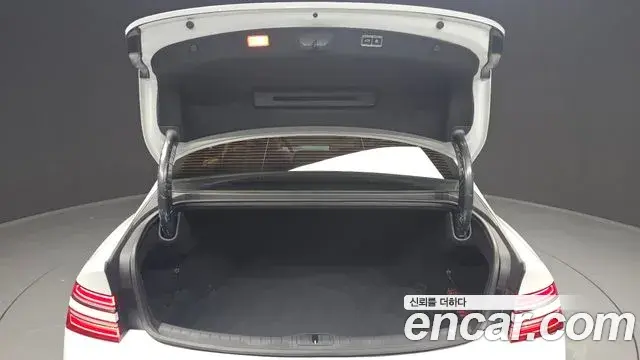 Genesis G80 2024 — ფოტო 28/36