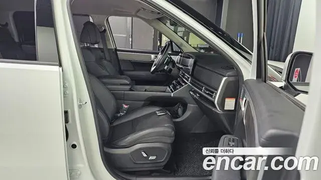 Hyundai Santa Fe 2024 — ფოტო 14/32
