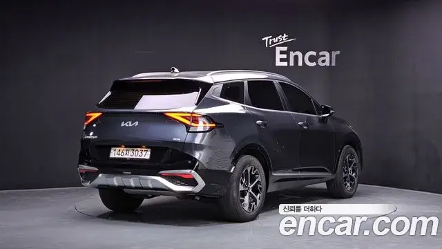 Kia Sportage 2021 — Фото 2/20