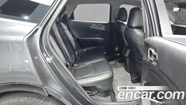 Kia Sportage 2021 — Фото 11/20