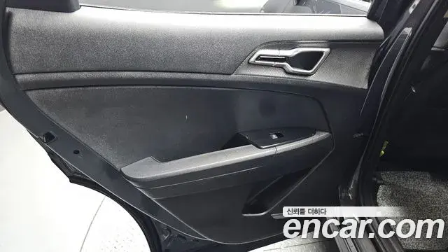 Kia Sportage 2021 — Photo 1/37
