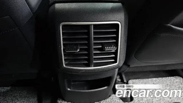 Kia Sportage 2021 — Photo 10/37