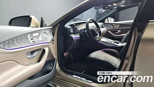 Mercedes-Benz AMG GT 2023 — Фото 10/20