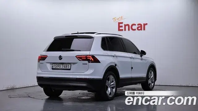Volkswagen Tiguan 2020 — Photo 13/20