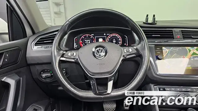 Volkswagen Tiguan 2020 — Photo 9/20