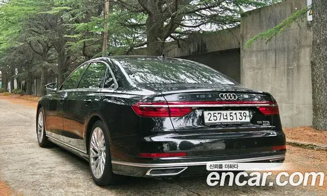 Audi A8 2020 — Фото 3/20