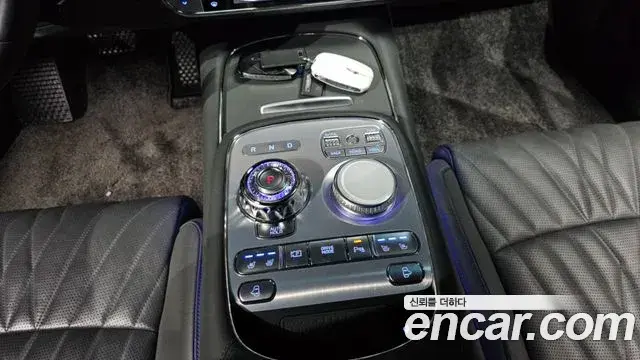 Genesis G90 2022 — Şəkil 31/31