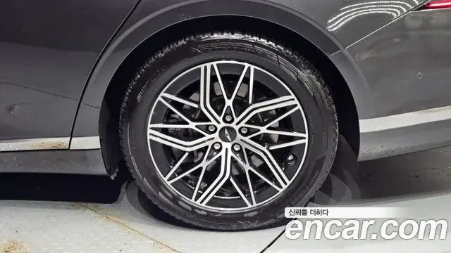 Genesis G90 2022 — Şəkil 19/31