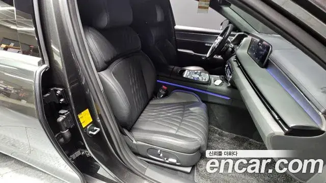 Genesis G90 2022 — Şəkil 24/31