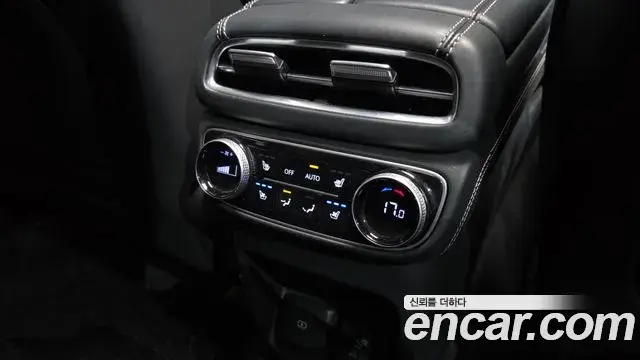 Genesis GV80 2020 — ფოტო 22/39