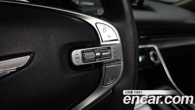 Genesis GV80 2020 — ფოტო 32/39
